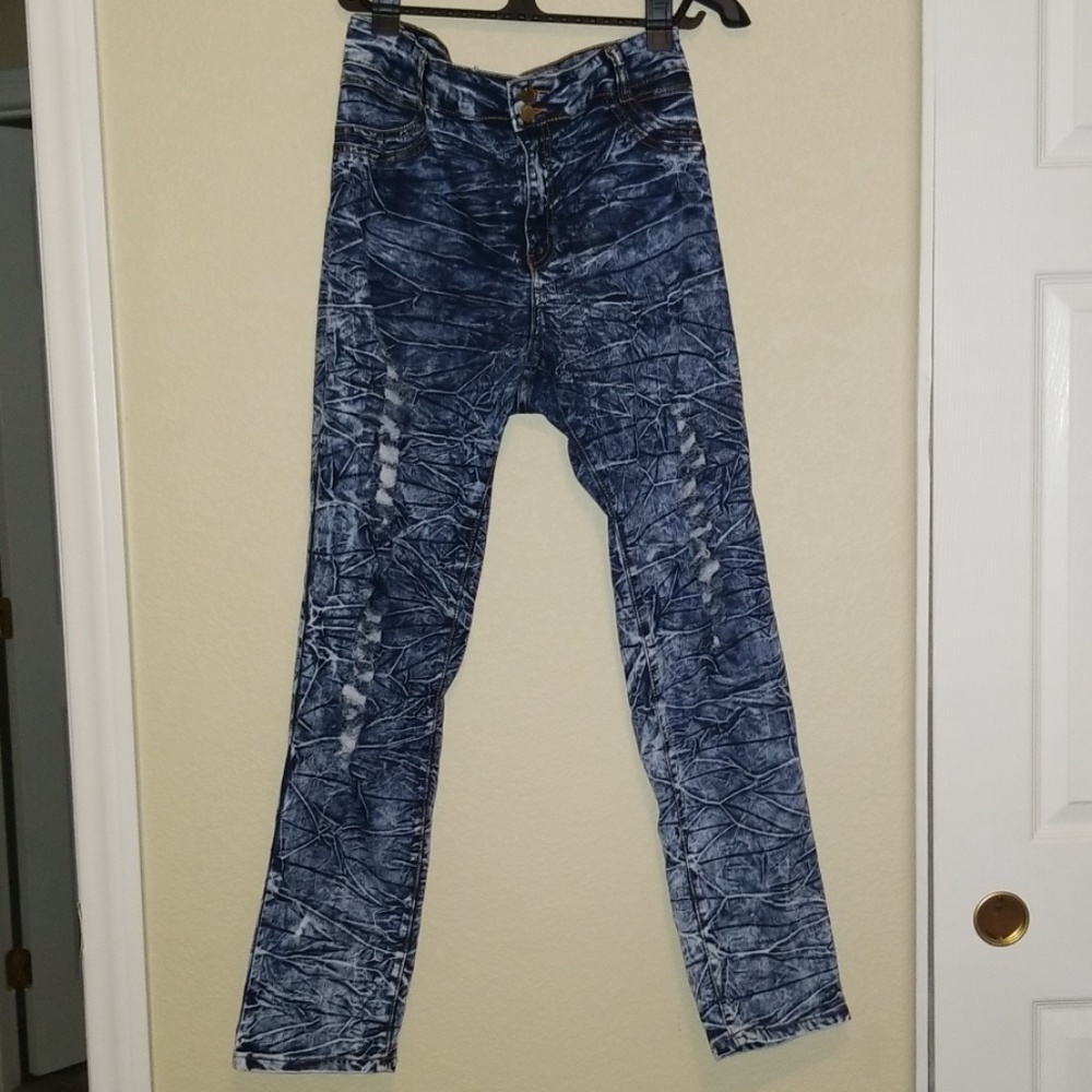 Distressed Jeggings